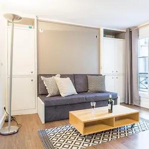 Apartment Guestready-designer For 2, Close To Louvre!, Paris